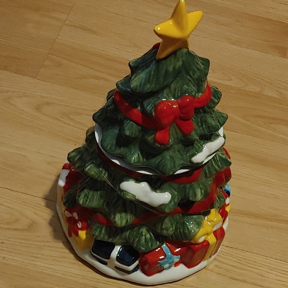 Festive Ceramic Christmas Tree 11.5 Inch Cookie Jar with Star Topper